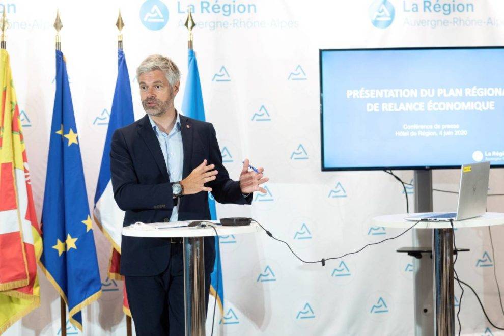 Laurent Wauquiez présente le plan de relance économique de la Région. la R