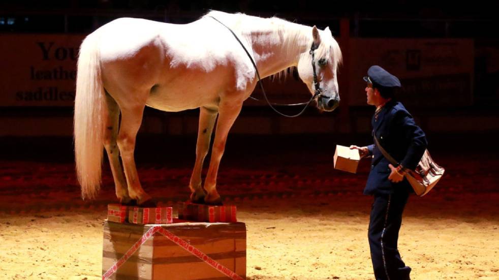 La tournée du facteur / Photo cie Andjaï