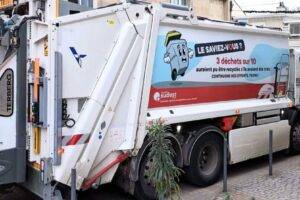 Renault D-Wide 26 tonnes ramassage des ordures pour le Grand Paris Sud Est - Photo GCK Suez