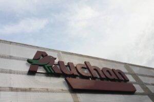 Enseigne Auchan / Photo 7 Jours à Clermont