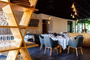 Salle du restaurant L'Atelier Yssoirien / Photo (c) L'Atelier Yssoirien