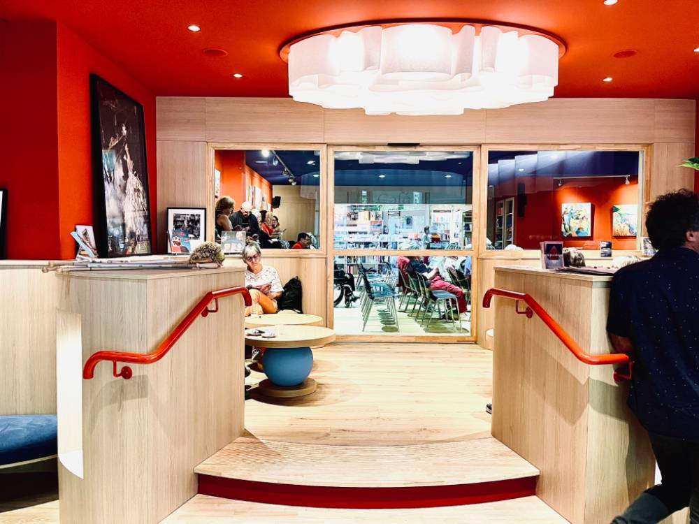 Accès patio Les Volcans / Photo E. Gauthey