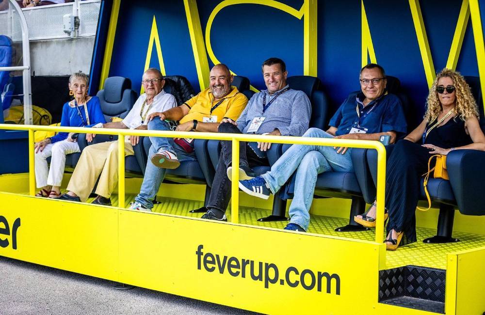 Banc de touche premium / Photo Yves Meunier