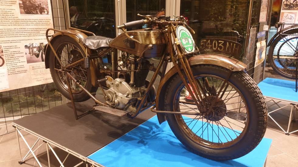 Moto Carlton, construite à Chabreloche entre les deux guerres / Photo 7 Jours à Clermont