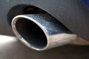 Échappement voiture / Photo Andreas Lischka Pixabay