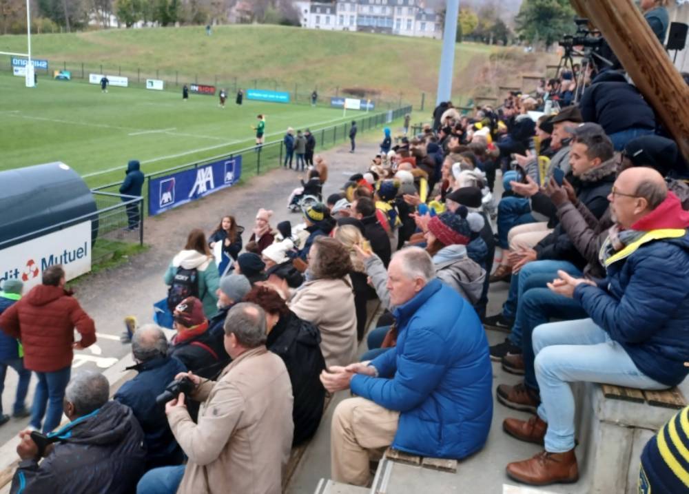Supporters lors du match ASM LOU Photo P.Thivat