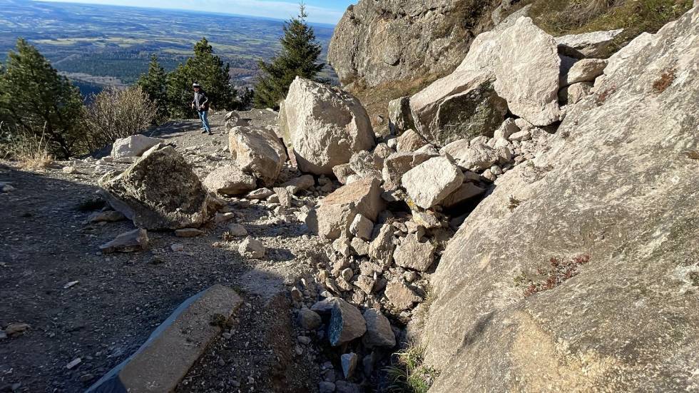 Éboulement sur le chemin des Muletier Photo CD63
