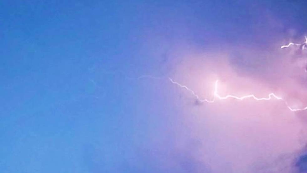 Éclair dans le ciel de la métropole de Clermont, été 2025 Photo Servane Havette